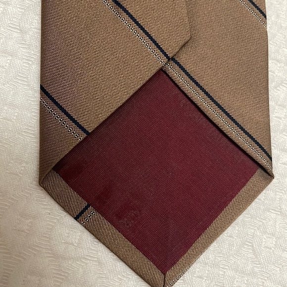 Yves Saint Laurent Paris New York Camel Stripe Classic Tie—Excellent Condition! - Picture 7 of 7